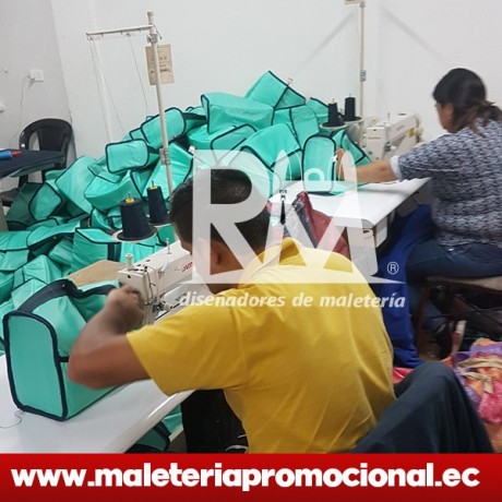 fabricantes-de-mochilas-y-maletines-de-congreso-al-por-mayor-para-empresas-2023-big-3