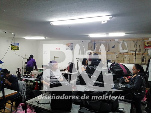 fabricacion-directa-de-mochilas-promocionales-big-1