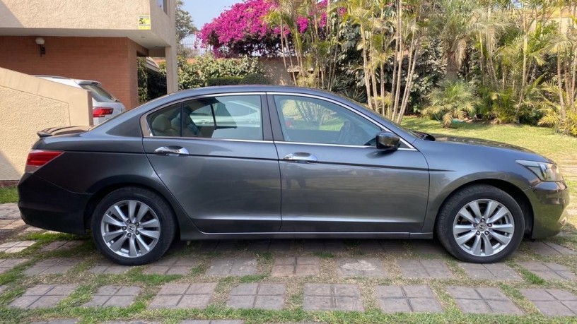 vendo-honda-accord-exl-2011-v6-35l-big-2