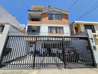 Venta De Departamento En Primer Piso - Los Cedros Chorrillos