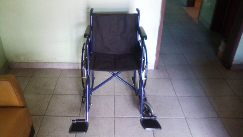 silla-de-ruedas-nueva-de-paquete-big-0